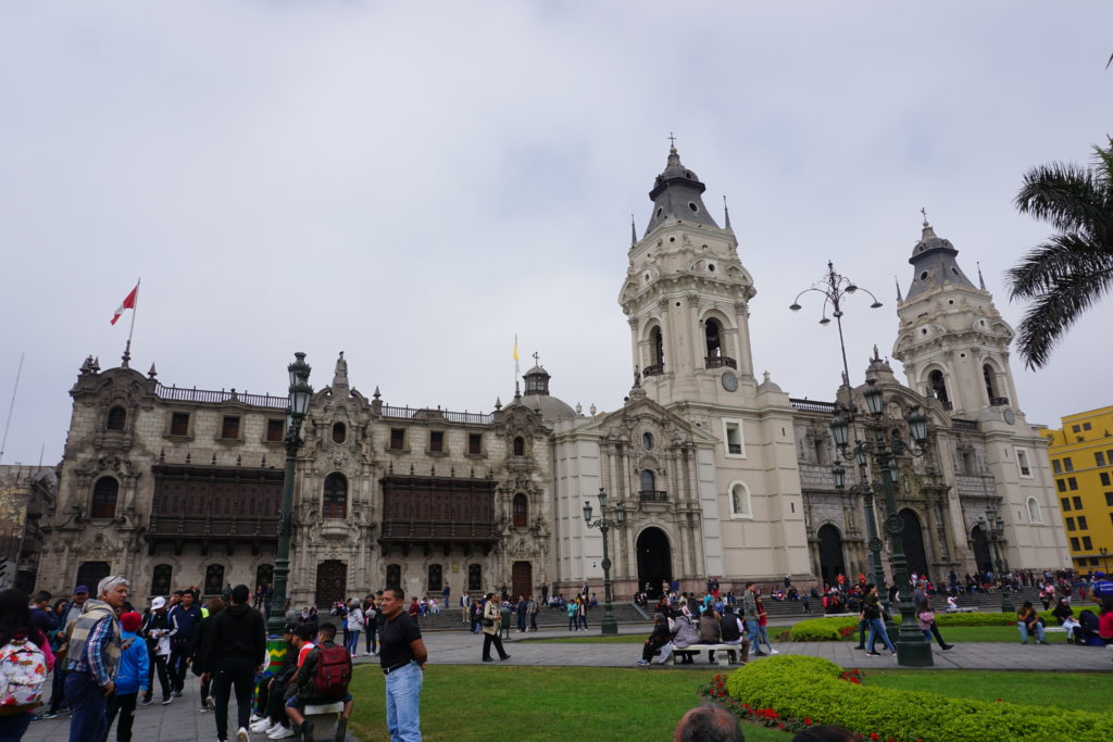 plaza de armas peru